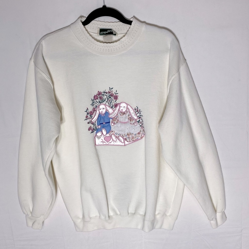 Vintage Willow Ridge Cream Crew Neck Sweatshirt With Bunnies M